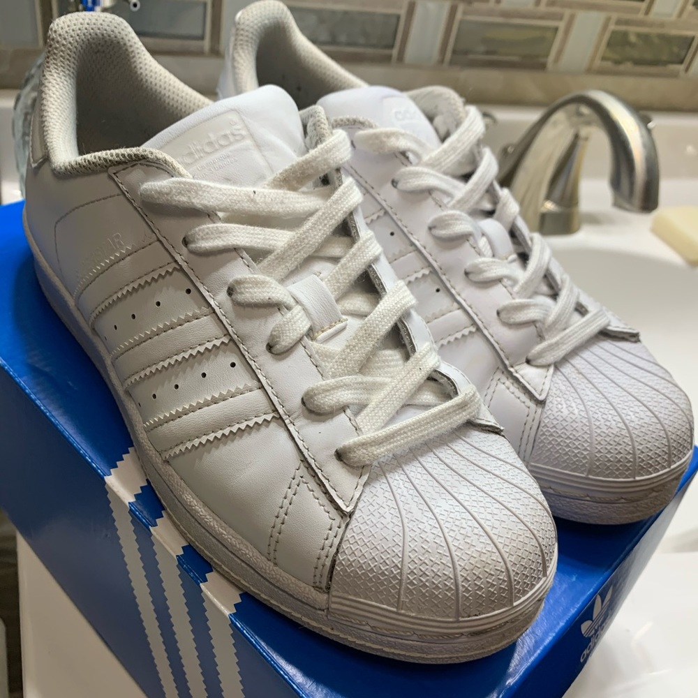 ADIDAS SUPERSTAR SHOES